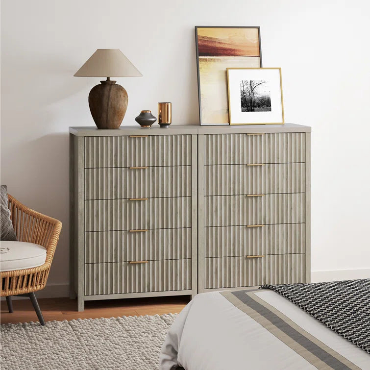 Wooden Fluted 5-Drawer Chest with Curved Silhouette Design